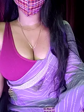 Snapshot of SexyAndHottie chatting on March 18, 4:59 pm SexyAndHottie online show from March 18, 4:59 pm