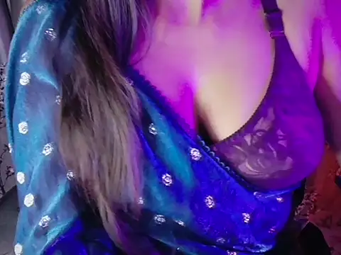 SexyAndHottie online show from January 9, 3:37 pm