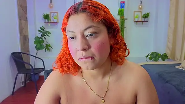 Snapshot of dulce_celeste15 chatting on December 16, 7:52 pm dulce celeste15 online show from December 16, 7:52 pm