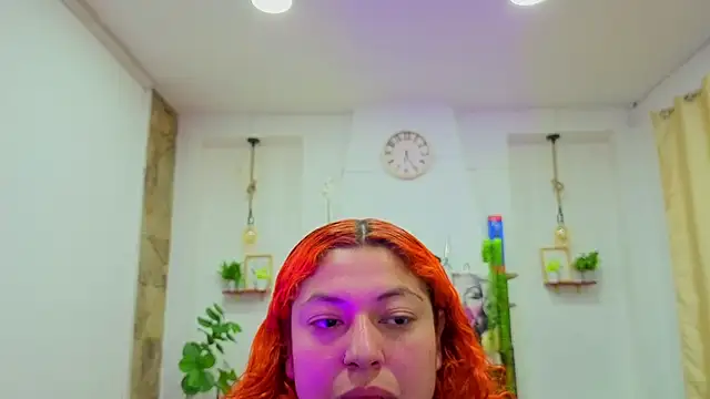 Snapshot of dulce_celeste15 chatting on December 17, 7:42 pm dulce celeste15 online show from December 17, 7:42 pm