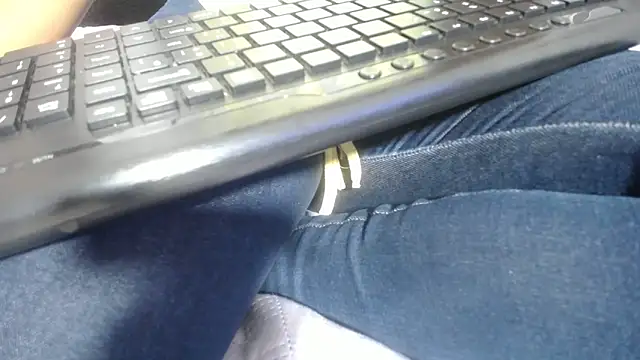 KOURTNEY-- online show from October 20, 1:50 am