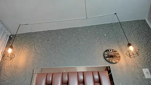 Snapshot of KOURTNEY-- chatting on November 14, 2:10 am KOURTNEY-- online show from November 14, 2:10 am