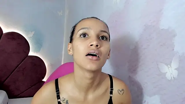 Snapshot of Carohorny4u chatting on January 6, 1:26 pm Carohorny4u online show from January 6, 1:26 pm