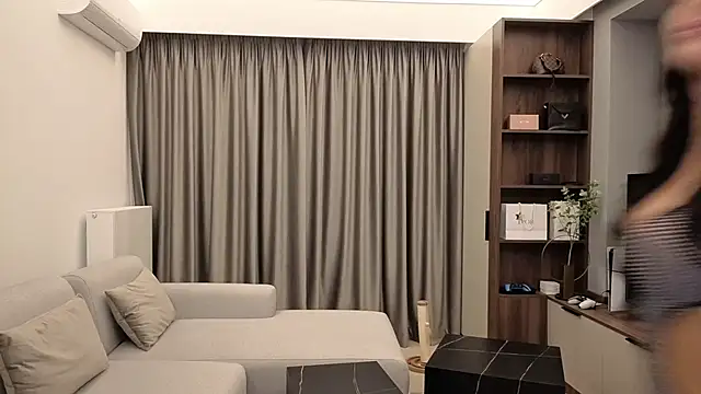 IrisNoire online show from October 30, 7:58 pm