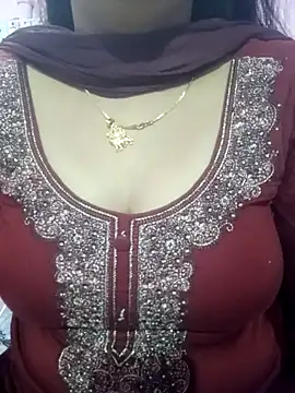 Snapshot of Cute_Sona17 chatting on July 9, 4:27 am Cute Sona17 online show from July 9, 4:27 am