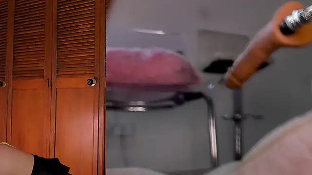 zoe backer online show from December 17, 11:27 am