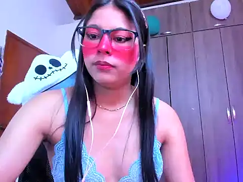 Snapshot of _ALLYSON18_ chatting on October 26, 11:27 am ALLYSON18 online show from October 26, 11:27 am