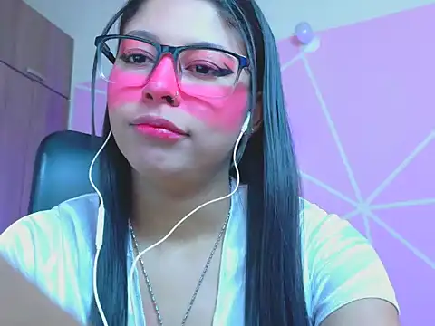  ALLYSON18  online show from May 12, 11:51 am