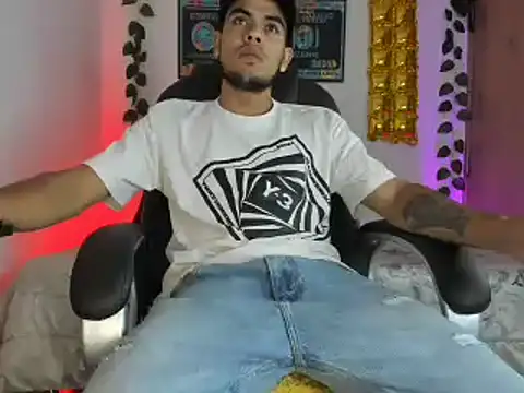 mikee scooth online show from February 5, 9:07 pm