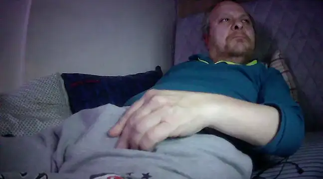 Snapshot of amylrmm1903 chatting on March 2, 8:40 pm amylrmm1903 online show from March 2, 8:40 pm