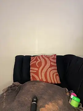 Snapshot of NickyBabes chatting on April 6, 9:32 am NickyBabes online show from April 6, 9:32 am