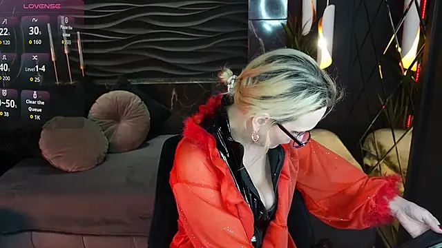 Queen Anna  online show from February 1, 1:42 pm