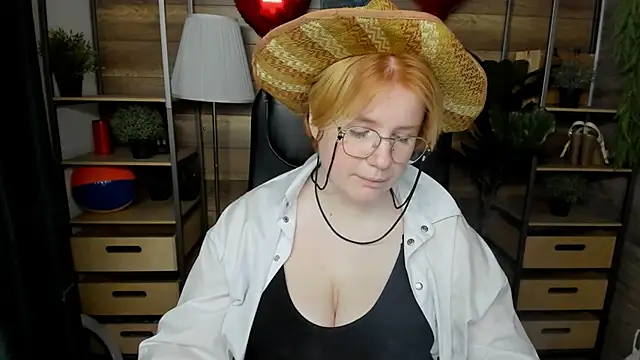 Snapshot of Java_fire chatting on October 28, 10:12 pm Java fire online show from October 28, 10:12 pm