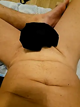 Snapshot of Moonbadboyss chatting on March 24, 8:14 pm Moonbadboyss online show from March 24, 8:14 pm