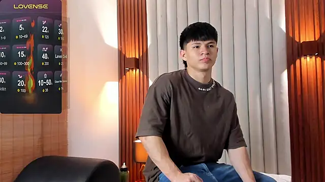 Snapshot of Ryo_kush chatting on April 12, 3:44 am Ryo kush online show from April 12, 3:44 am