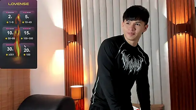 Snapshot of Ryo_kush chatting on April 23, 3:52 am Ryo kush online show from April 23, 3:52 am
