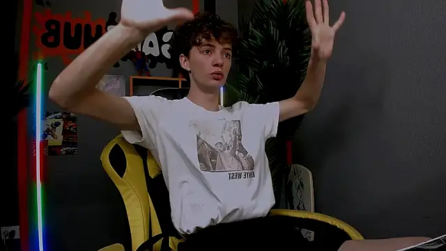 LukeSweet online show from December 2, 10:42 am