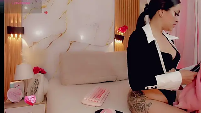 BrendaSquirtx online show from November 28, 7:16 pm