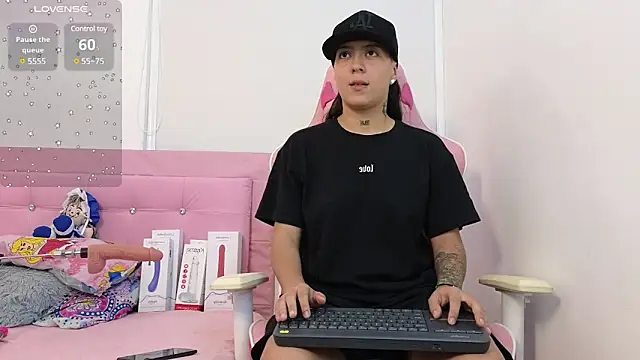 Karoll horny  online show from February 23, 8:22 pm