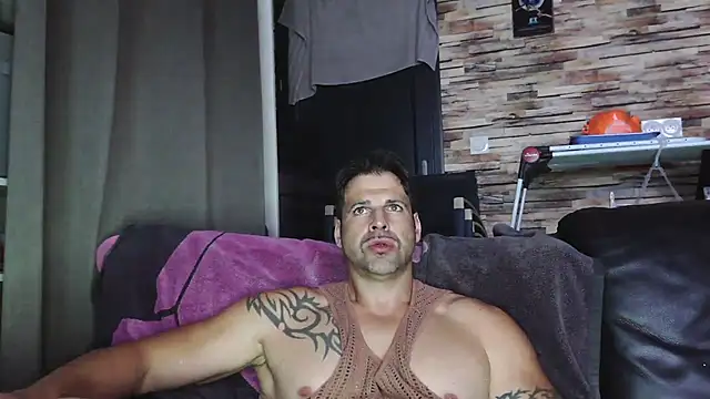 XxBigboybandxX online show from November 17, 5:30 pm