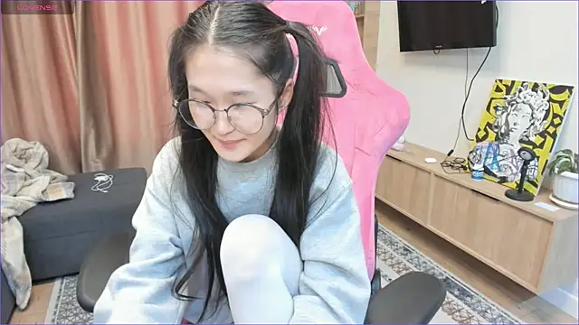 Snapshot of sweetiebunny22 chatting on September 19, 8:38 am sweetiebunny22 online show from September 19, 8:38 am