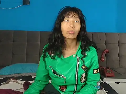 Snapshot of karolinee_66_ chatting on March 19, 4:16 am karolinee 66 online show from March 19, 4:16 am