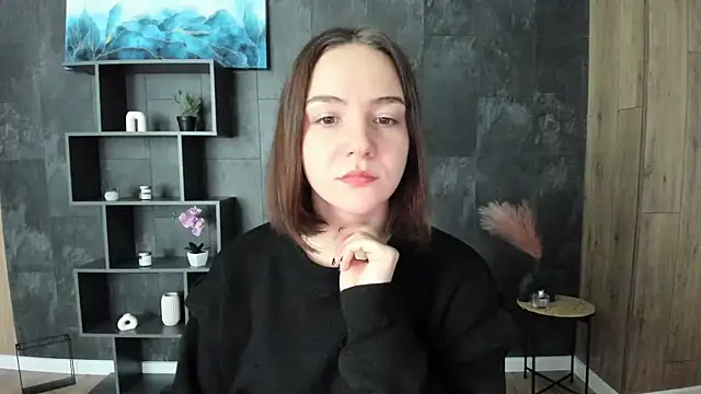 OliviaMontgomery online show from December 2, 6:20 am