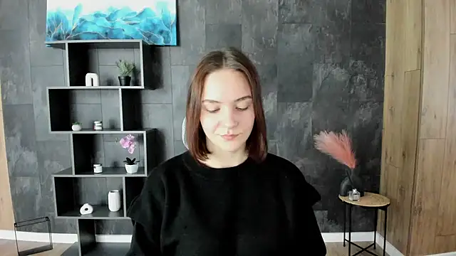 OliviaMontgomery online show from December 2, 9:35 am