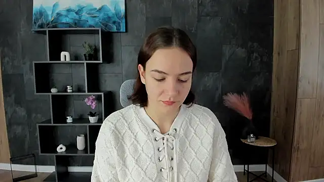OliviaMontgomery online show from December 3, 8:27 am