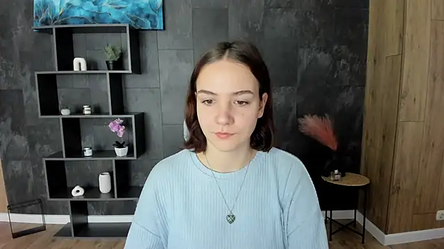 OliviaMontgomery online show from December 9, 12:30 pm