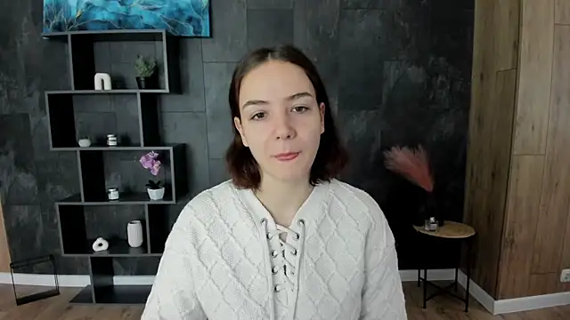 OliviaMontgomery online show from December 10, 8:40 am