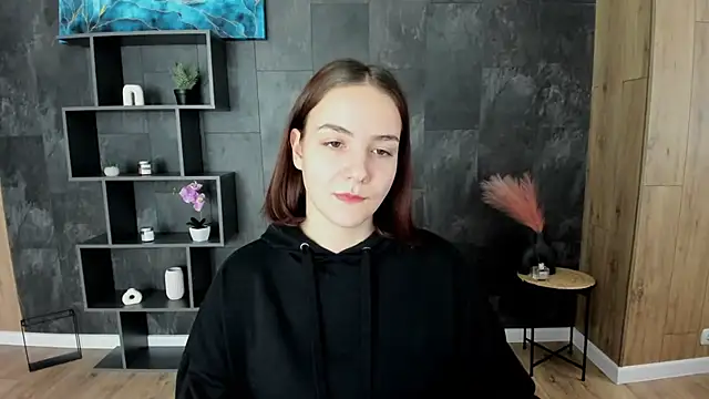 OliviaMontgomery online show from December 16, 12:16 pm