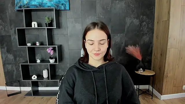 OliviaMontgomery online show from December 17, 9:07 am