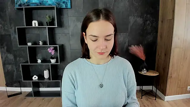 OliviaMontgomery online show from December 19, 9:07 am