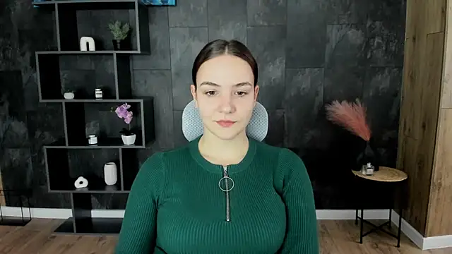OliviaMontgomery online show from January 13, 12:02 pm