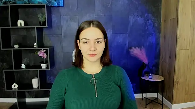 OliviaMontgomery online show from January 17, 8:24 am
