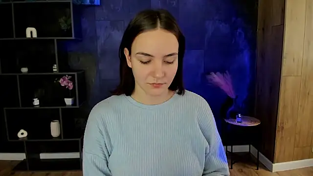 OliviaMontgomery online show from January 19, 12:17 pm
