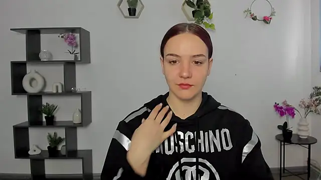 OliviaMontgomery online show from March 10, 6:38 am