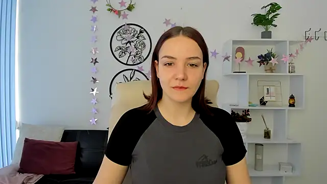 OliviaMontgomery online show from March 17, 1:18 pm