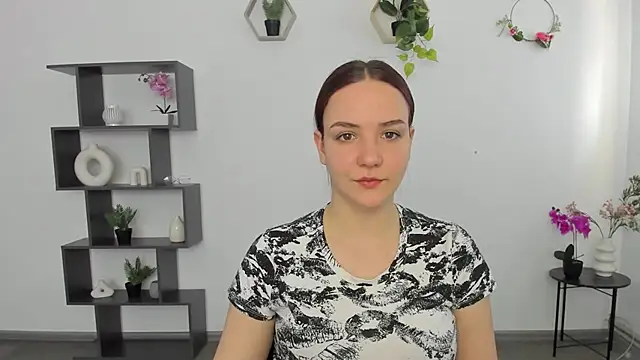 OliviaMontgomery online show from March 21, 8:28 am