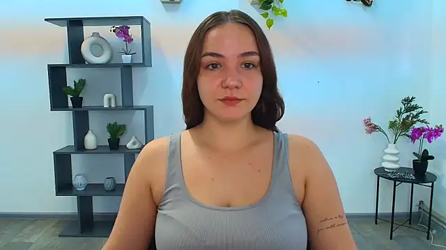 OliviaMontgomery online show from September 17, 5:09 am