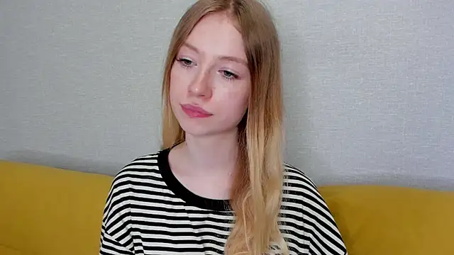 minidivaa  online show from February 26, 7:16 pm