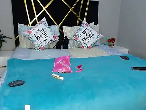 MissBigNipples online show from October 6, 4:59 pm