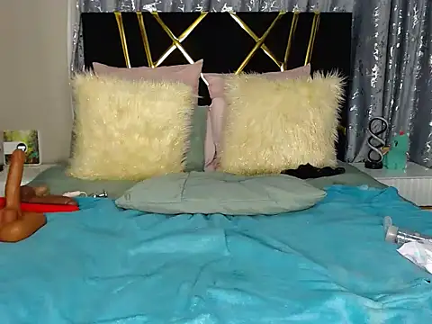 MissBigNipples online show from May 12, 4:53 am