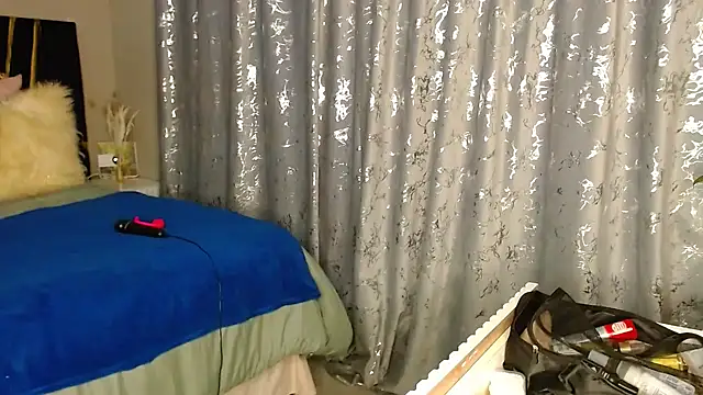 MissBigNipples online show from May 16, 3:14 am
