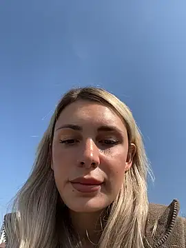 SandraCarter online show from March 18, 8:06 am