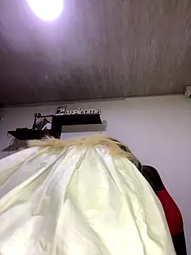 Snapshot of alicev_kitty chatting on October 11, 12:47 pm alicev kitty online show from October 11, 12:47 pm