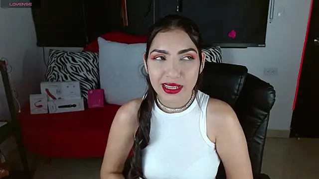 Snapshot of Carolaine69_ chatting on September 26, 1:37 pm Carolaine69 online show from September 26, 1:37 pm