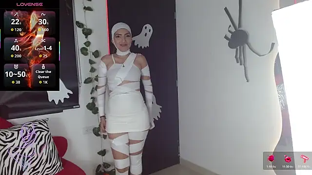 Snapshot of Carolaine69_ chatting on October 29, 1:57 pm Carolaine69 online show from October 29, 1:57 pm