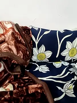 beautiful himanshi2 online show from December 14, 4:18 am